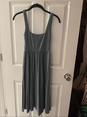 Áritzia Wilfred Market Dress with slit